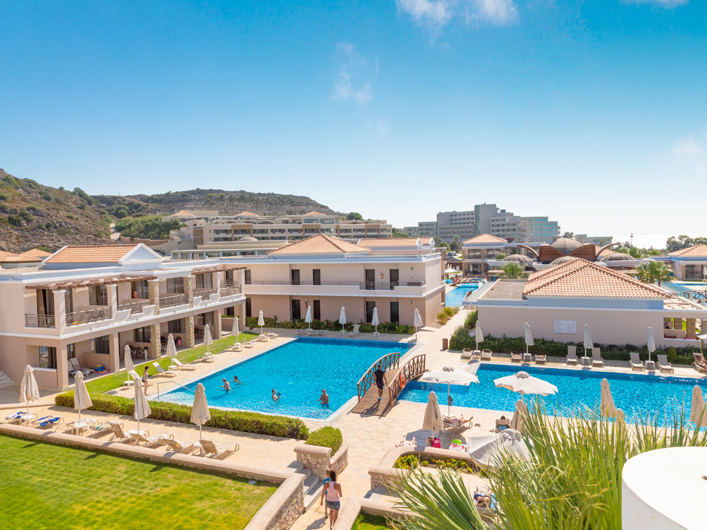 Utsikt över dubbelrummen med poolutsikt