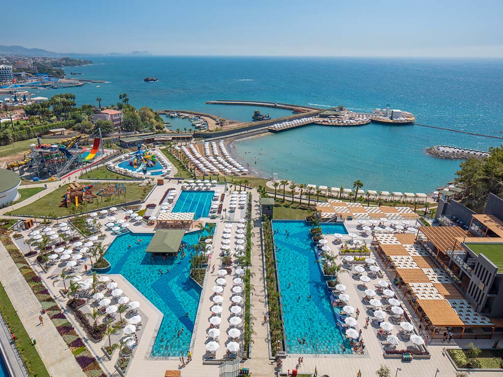 Poolområdet och stranden